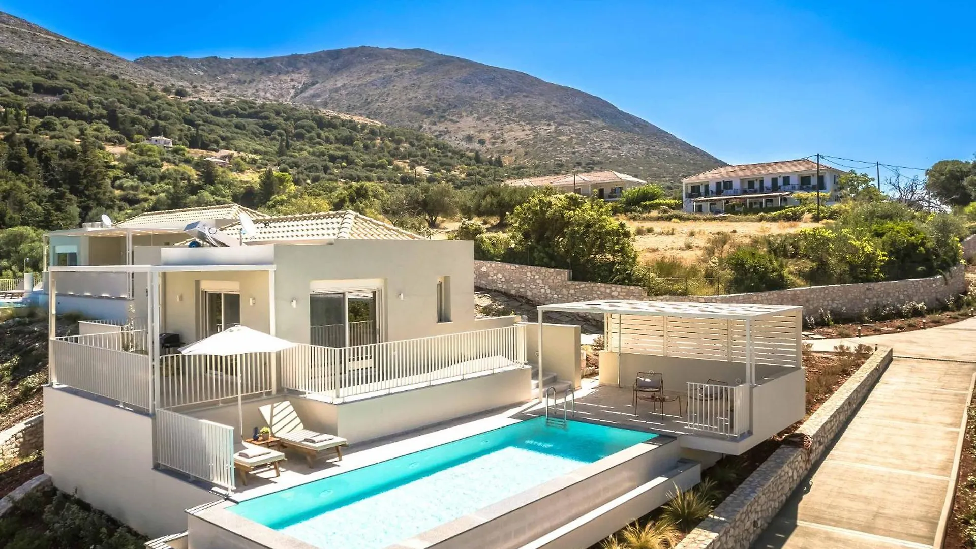 Ostria Villa Divarata 0*,  Greece