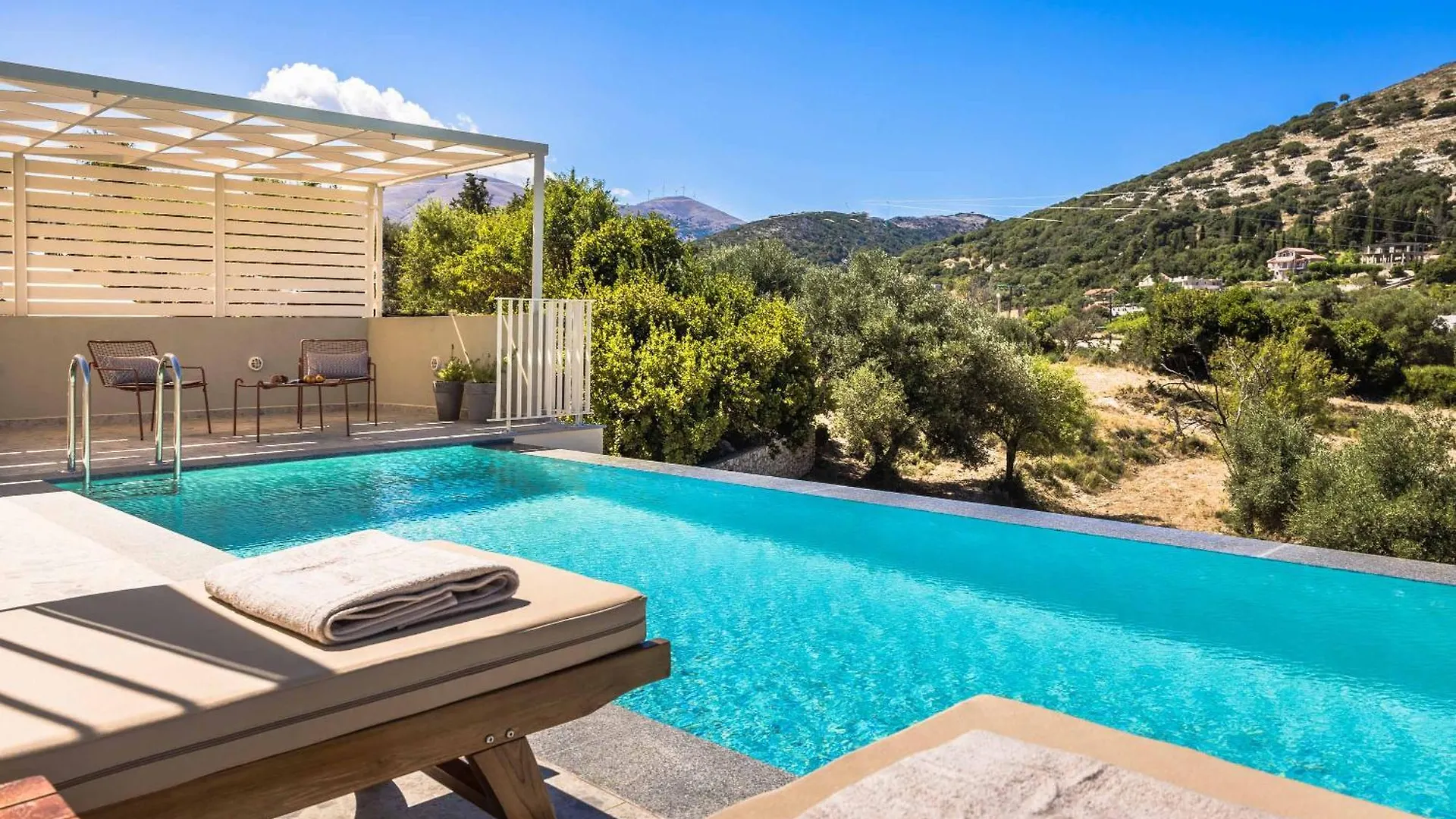 Ostria Villa Divarata 0*,
