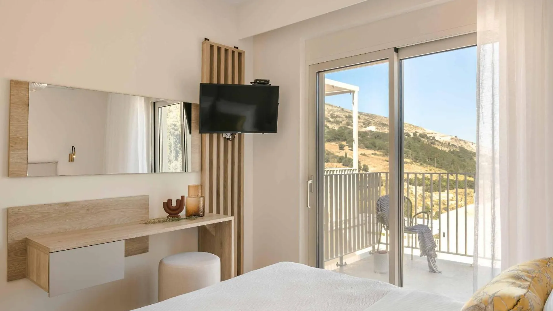 Ostria Villa Divarata 0*,